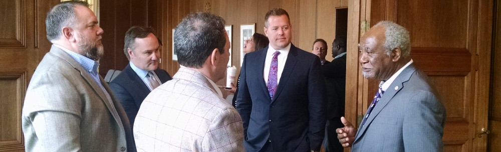 Member of the House Ways and Means Committee Joins IAB in Roundtable Discussion