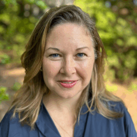 Molly Crawford Headshot