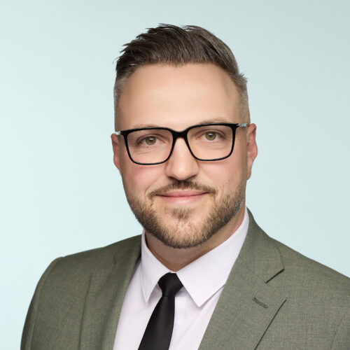 Jason  Cicchetti